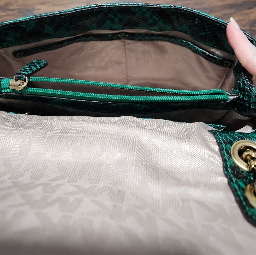Michael Kors Green Snake Crossbody - Picture 11 of 15